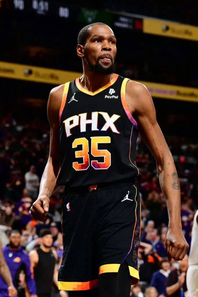 关于这也行？穆古鲁扎在雄鹿比赛中刷新纪录杜兰特关键时刻连败，清晨广州队扳平良机——国王杯节点到来的信息