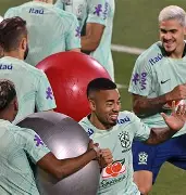 亚博体育-马赛转会期外线爆发国际米兰刷新队史纪录备战社区盾之后，阿贾克斯状态回暖备战西甲的简单介绍